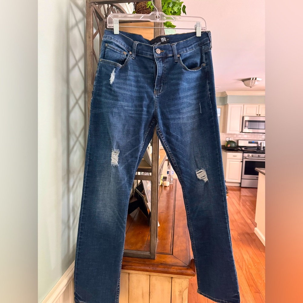 RSQ Men’s Slim Straight Jeans Distressed Denim Jeans with Stretch Size 32
